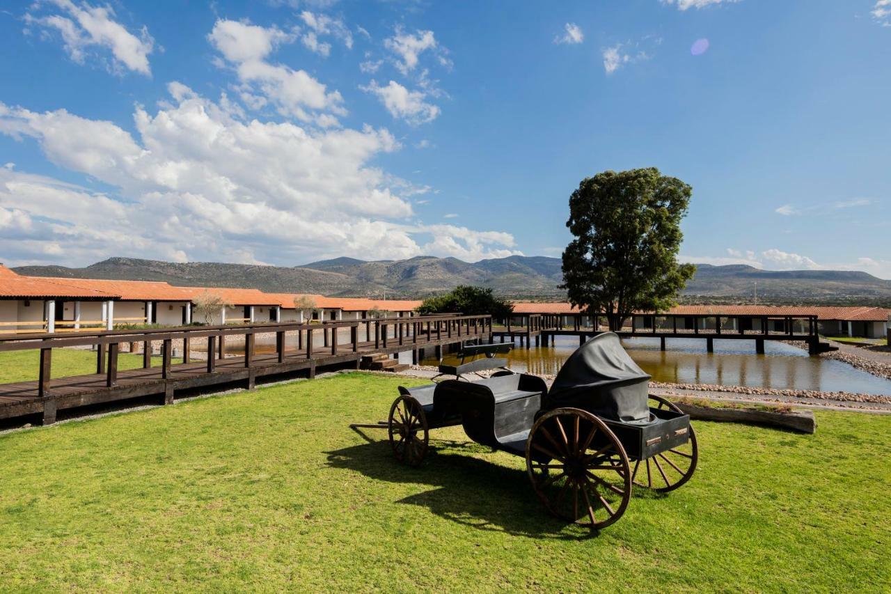 Hacienda Los Picachos Alcocer Extérieur photo